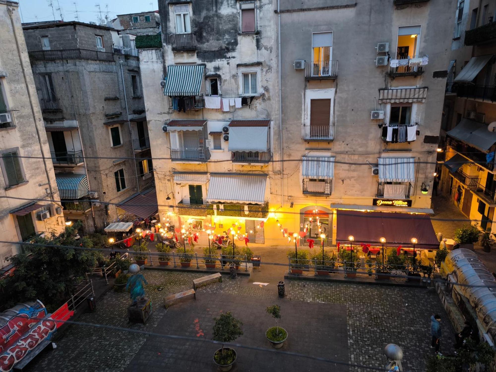 Апартаменты Casa Del Girasole Неаполь Экстерьер фото